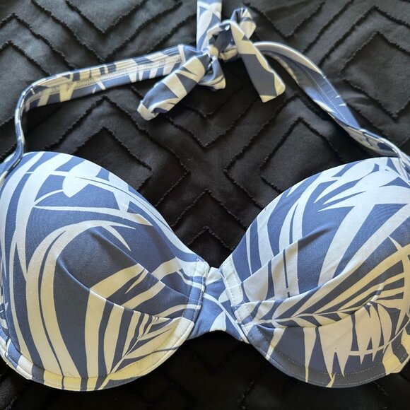 Calvin Klein Bikini - Picture 3 of 7